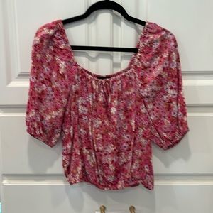 Like new sanctuary flower crop top